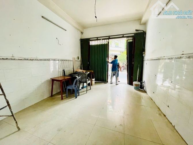 Bán nhà tân phú - giáp quận 11 đường 10 dòng tiền 50tr/ tháng - 170m2 - 4 tầng  8m x 21m - - 2