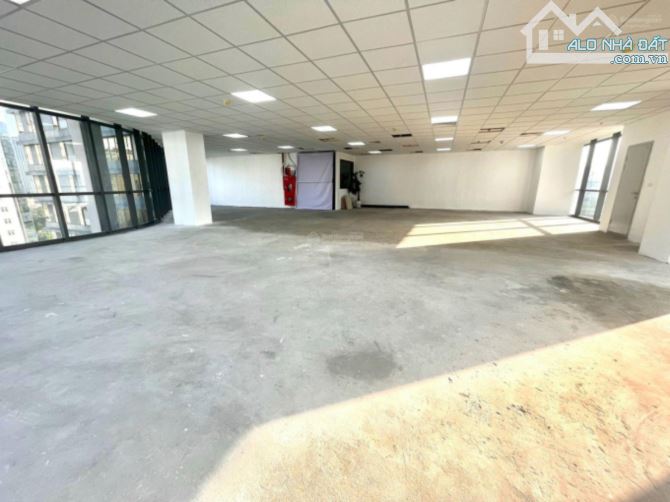 Văn phòng hạng B cho 60 - 100 nhân sự, ngay trung tâm thành phố Đà Nẵng, sàn mới, đẹp. - 3