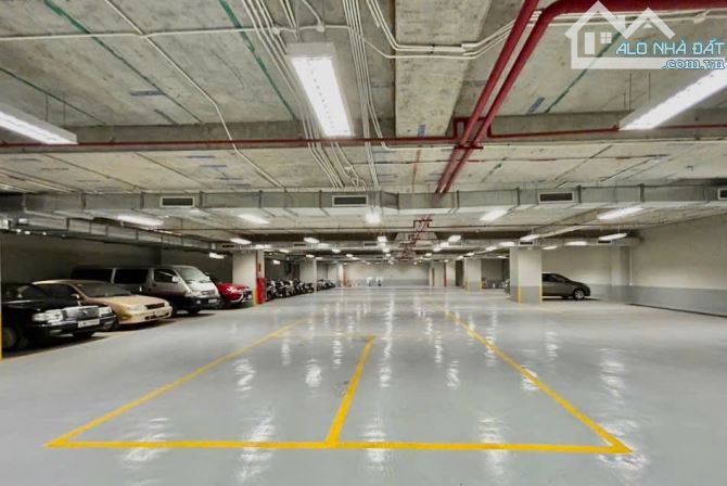 Cho thuê văn phòng sàn 1.100m2, giá thuê: 312.000đ/m2, hầm xe cực rộng. LH: OFFICE DANANG - 3