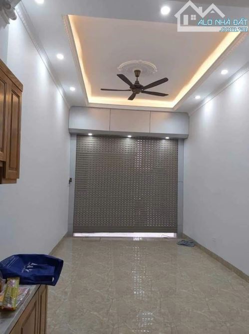 Cần bán gấp nhà phố Cầu Giấy 32m2, 6T, nhỉnh 7 tỷ - 3