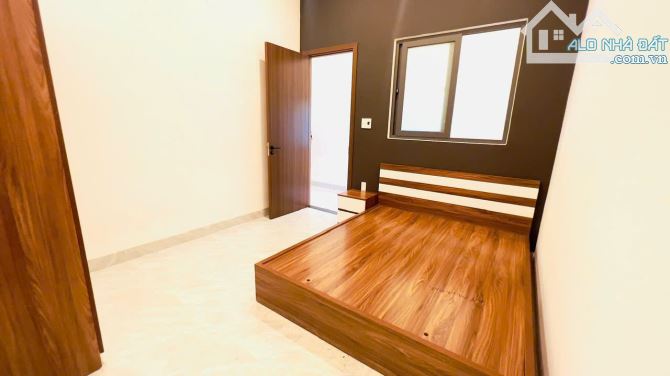 Nhà đẹp mt Trần Hưng Đạo- 182m2, ngang 6m, 3PN, full nội thất- có dòng tiền- nhỉnh 6tỷ - 4