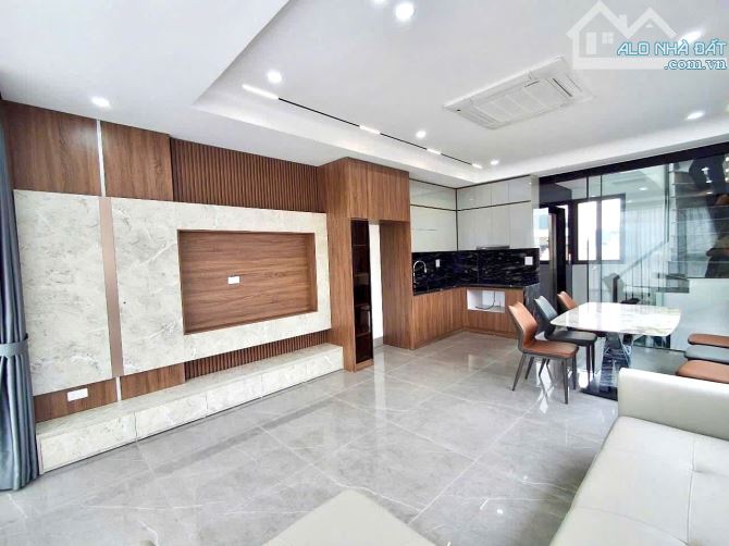 Bán nhà Nguyễn sơn, Gara, thang máy, ngõ thông, 40m2, 6 tầng, mt 4.2m, nhỉnh 9 tỷ, ở ngay. - 3