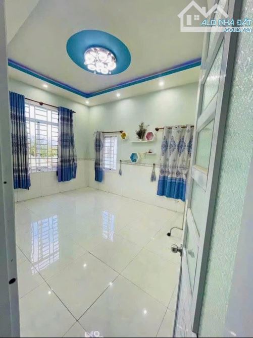 Bán gấp nhà ở Bình Chánh -91m2-879 triệu -sổ hồng riêng - 4