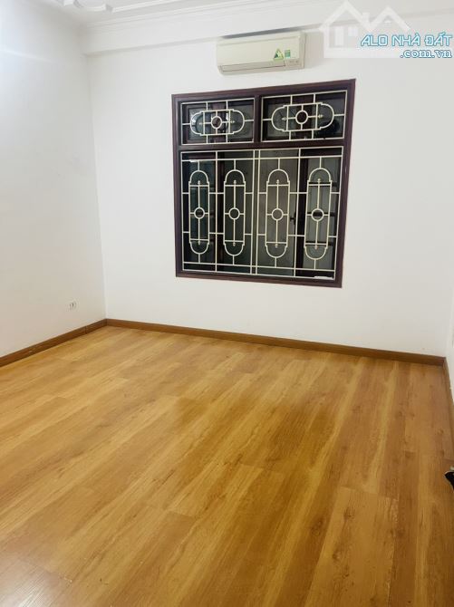 Cho thuê nhà ngõ 2 phố Đặng Thùy Trâm, Diện tích 60m2 x 4 tầng ô tô đâu cửa - 5