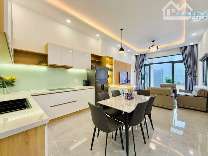 Bán nhà 2 tầng HXH Phan Huy Ích, P14, DT 102.5 m2 chỉ hơn 7 tỷ - 8