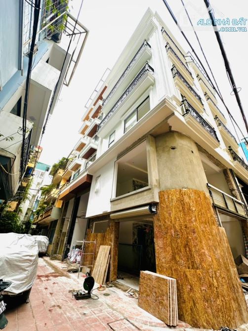 PHÂN LÔ GÓC KHƯƠNG TRUNG - 43M2 x 7T THANG MÁY - 20m RA PHỐ BÊN SÔNG - Ô TÔ ĐỖ CỬA