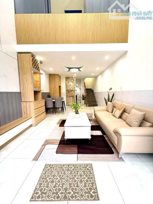 DUY NHẤT NHÀ 3 TẦNG LÊ ĐỘ, GẦN BIỂN, CÔNG VIÊN SÂN BAY– FULL NỘI THẤT – VÀO Ở NGAY