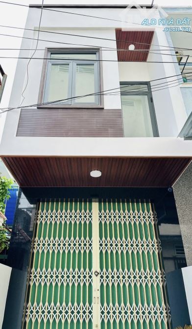 CN NHÀ 2 TẦNG MỚI VỊ TRÍ GẦN BIỂN, 60,2m2, HẺM RỘNG CẠN 3,2m HÀN MẠC TỬ, QUI NHƠN.