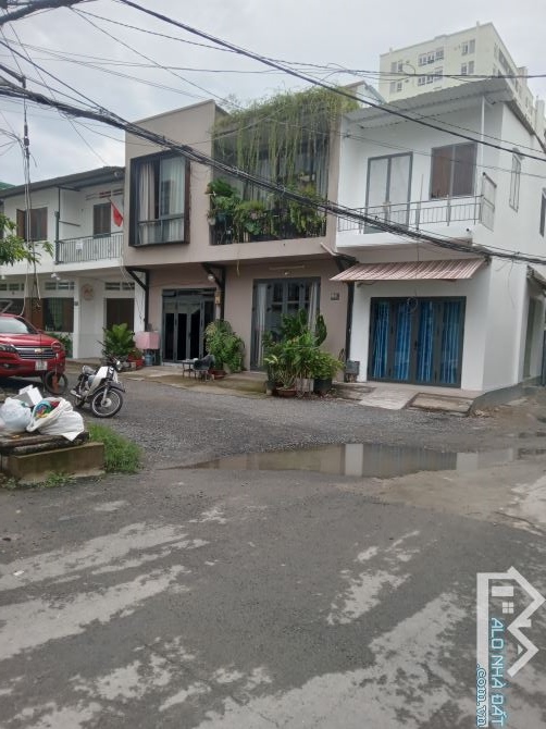 NGAY ĐẠI HỌC HUTECH – XE HƠI VÀO NHÀ – Đ. UNG VĂN KHIÊM, P.25, BÌNH THẠNH – 90M2 NGANG 6M