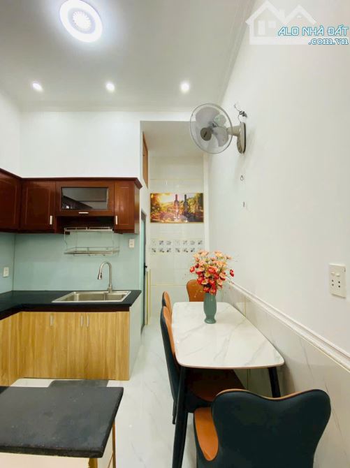 💥  Bán nhà đường Nguyễn Văn Khối, 2 tầng, 40m2, Giá 3.5 tỷ TL
