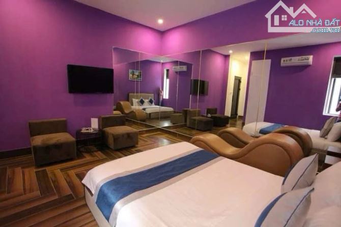 KHÁCH SẠN 3 TẦNG MẶT TIỀN NGUYỄN TẤT THÀNH - DIỆN TÍCH KHỦNG 600m2 - 33 PHÒNG - CHỈ 43.5TỶ