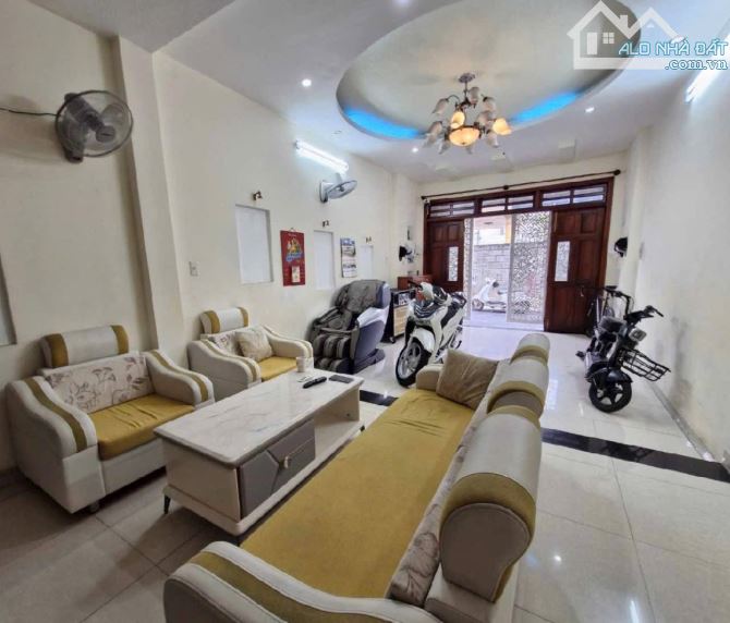 Nhà 3 Tầng 79m², 4PN Lớn, Kha Vạn Cân Thủ Đức- giá 7,45 tỷ