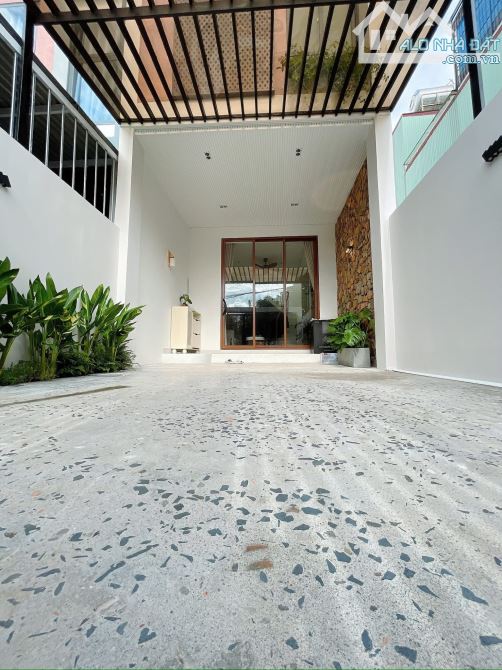 NHÀ 1 MÊ FULL NỘI THẤT HẺM NGUYỄN ĐÌNH CHIỂU: Giá 5,5 tỷ