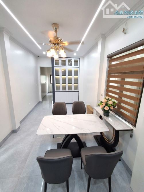 Chính chủ bán nhà 6 tầng, thang máy,34m, ở sướng,KD đỉnh cao, sát ga Văn Quán, Trần Phú