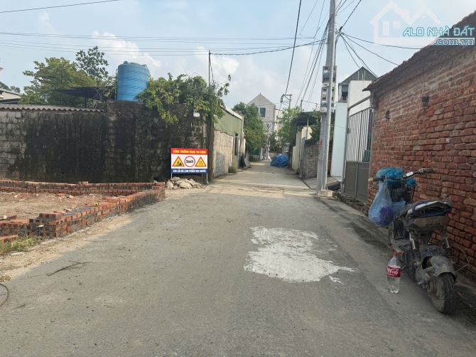 🚩 Trục chính Dương Xá – Dương Quang ✅ Đường ô tô tránh nhau, hạ tầng đang hoàn thiện trải