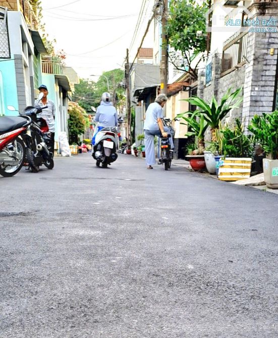 BÁN NHÀ MẶT TIỀN ĐƯỜNG SỐ - CHỢ TAM HÀ, THỦ ĐỨC