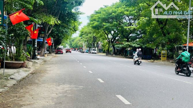 Bán nhà mặt tiền Kinh Dương Vương Liên Chiểu 100m2 giá 9.8 tỷ