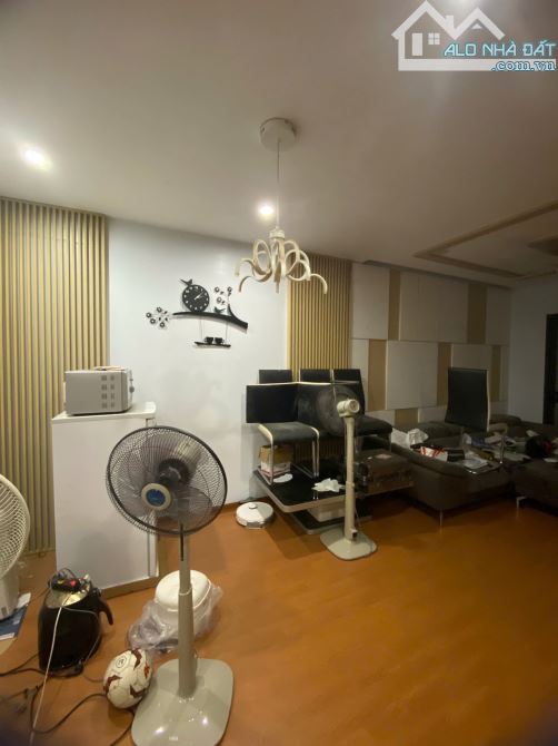 Cho thuê căn hộ chung cư 60 Nguyễn Huy Tưởng 90m2 x 2 ngủ, 2 wc. 14 triệu/tháng