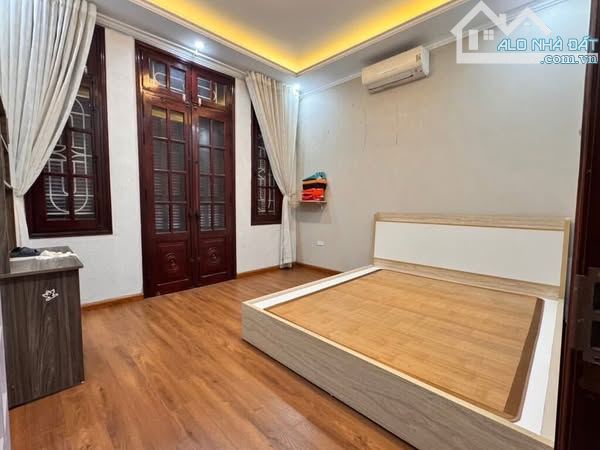 NGÔ THÌ NHẬM – LÔ GÓC 3 THOÁNG – Ở NGAY TRUNG TÂM HÀ ĐÔNG 50m2, OTO. 10.1 TỶ