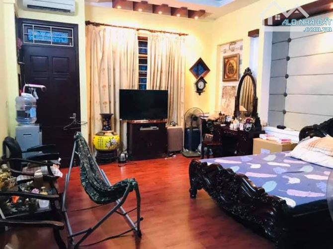 Bán Nhà Văn Quán, ngõ nông thoáng sáng, dân xây kiên cố, 30m2, 7.1 tỷ