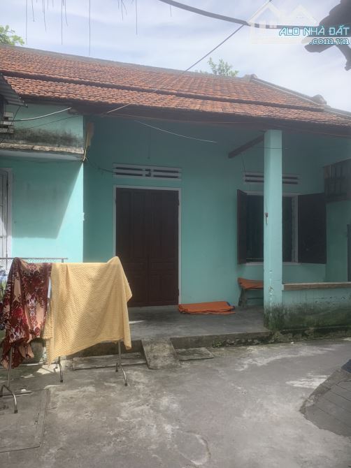 Bán đất tặng nhà cấp 4 Trần Phú Hội An 304m2 giá 40 tỷ