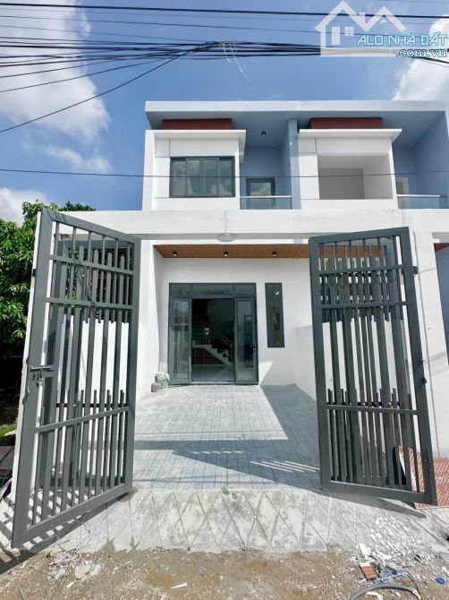 CHỦ VỀ QUÊ CHĂN CỪU CẦN BÁN NHÀ LẦU MỚI XÂY