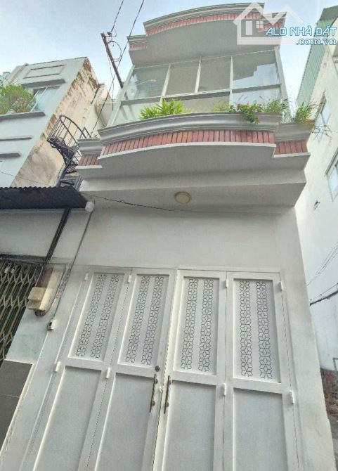 NHÀ 2TẦNG, 2PN, LÔ GÓC,NỞ HẬU HẺM ĐƯỜNG SỐ, NGUYỄN VĂN NGHI,P1(HẠNH THÔNG) CHỈ 4.8 TỶ TL.