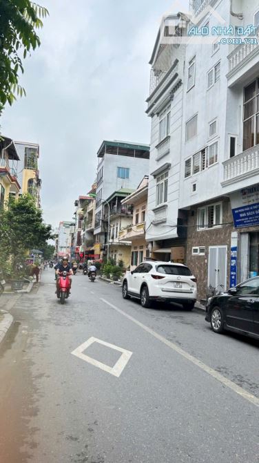 Bán nhà Tô Hiệu Hà Đông, trung tâm quận, nhà đẹp, 9 tỷ