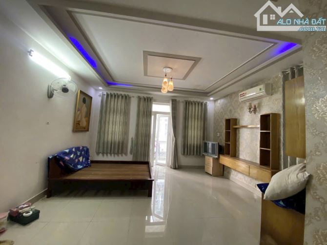 HXH 6M !!! DT ( 5,3*14) - 1 TRỆT- 2 LẦU- Nguyễn Văn Lượng p16. 9 tỷ Tl.