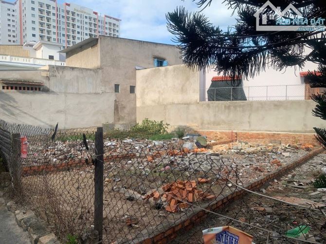 3 lô đất đường ô tô gầ Chung cư Hoàng Quân . Sổ hồng đầy đủ