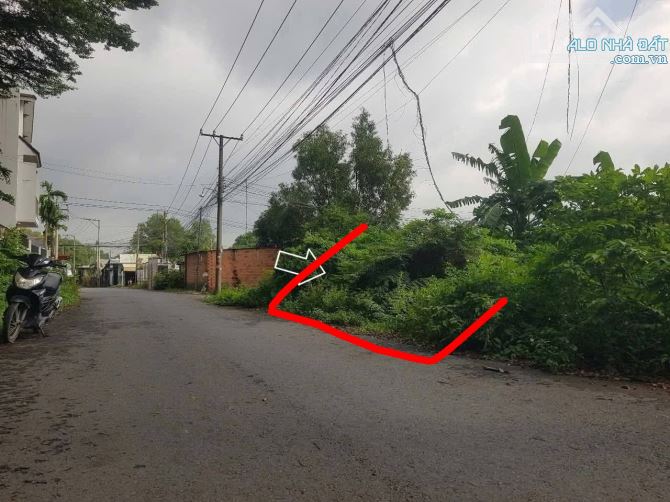 Bán lô đất 2 mặt tiền trước sau gần chợ Thạnh Phú đường nhựa lớn 6 mét