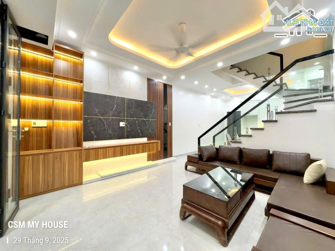 Bùi thị tự nhiên - 2 Tỷ 850 - Căn duy nhất 46m2 - 3 Tâng