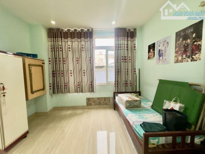 BÁN CHDV 12m*10m, 20 PHÒNG- HĐT 50tr, 4 TẦNG- 1 ĐỜI CHỦ GẦN ĐH VĂN LANG