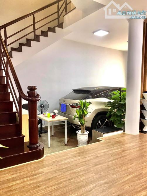 Bán nhà phân lô Vạn Phúc Liễu Giai, 63m² ô tô vào nhà, ở sướng