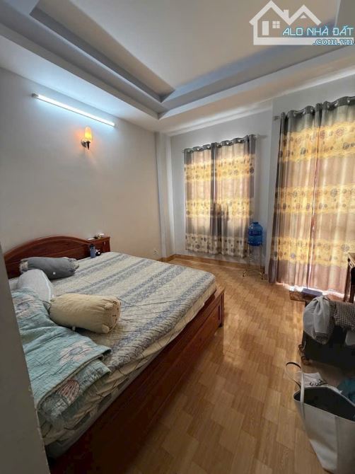 ⭐️B/ÁN NHANH _NHÀ 4TẦNG -68M2-HẺM 5M- GÂN CHỢ BÀ HOM.