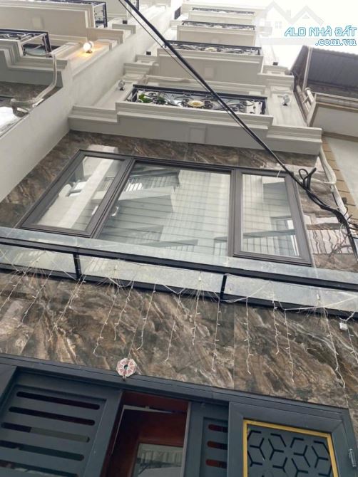 Nhà đẹp TRẦN PHÚ- HÀ ĐÔNG  – 45m² x 5  tầng lô góc dân xây , giá chỉ 8 tỷ nội thất xin