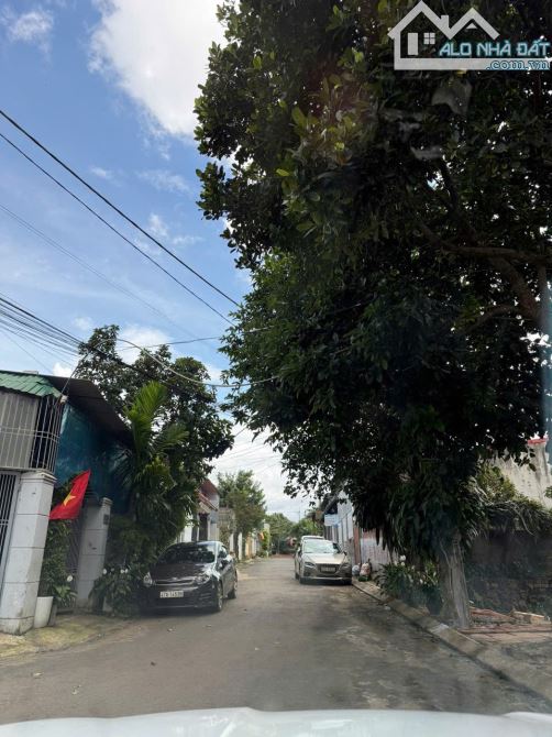 ĐẤT RẺ VỊ TRÍ 2 MẶT TIỀN HẺM PHẠM VĂN ĐỒNG, 5X35m, THỔ CƯ RIÊNG, ĐƯỜNG 9M - 2 TỶ 290