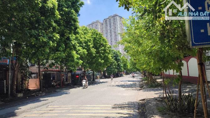 LIỀN KỀ XA LA 100M2*5TẦNG GIÁ 22.8 TỶ KINH DOANH ĐỈNH CHỦ BÁN GẤP