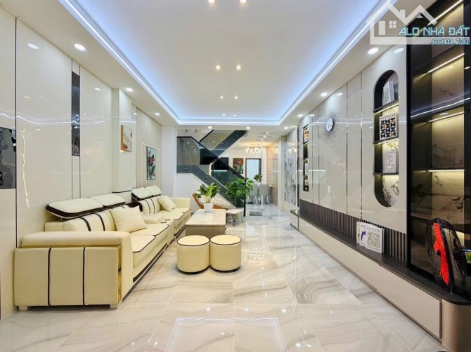 Cần tìm chủ cho căn nhà 60m2 ngay Hoàng Văn Thụ, Tân Bình. Giá: 4 Tỷ 220, vị trí đắc địa