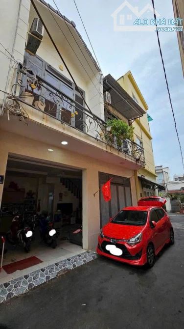 Bán nhà 1T1L Phạm Thế Hiển dt 48m hẻm ô tô giá 5.3ty