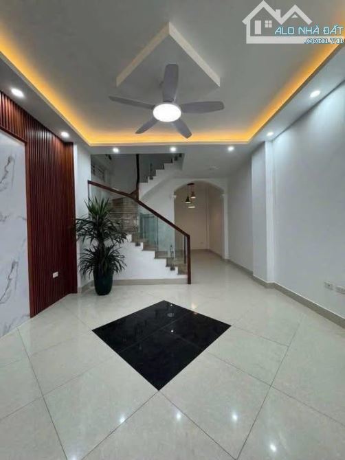 Giá giảm sâu, siêu rộng, đầu tư, oto, phố Vip Thanh Xuân, 86m2 x 3t, chỉ 12 tỉ hơn