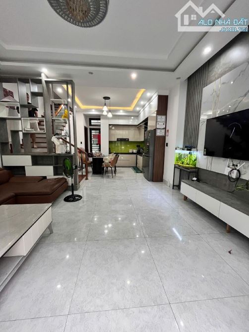 🎉 SIÊU PHẨM NHÀ 4 TẦNG – ĐƯỜNG THỊ SÁCH, TRUNG TÂM HẢI CHÂU 🎉
