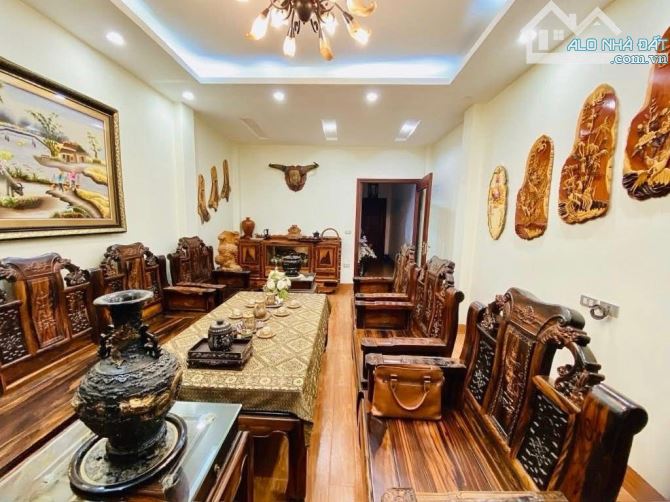 Bán nhà Phạm Văn Đồng, DT 40m, MT 4m, lô góc thoáng sáng, ô tô đỗ, gần công viên.