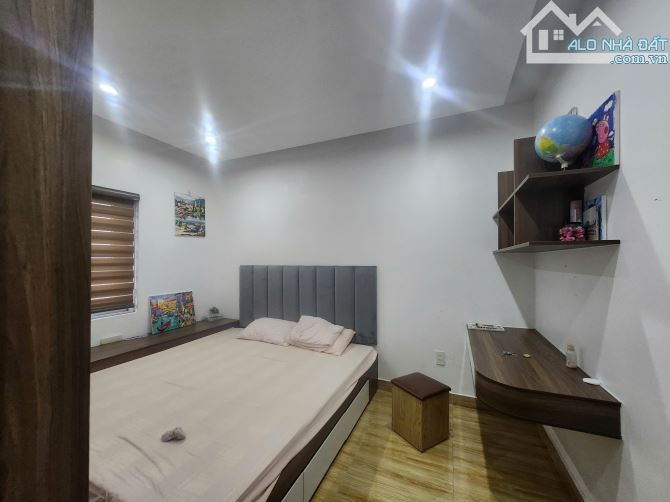 N4519 CHO THUÊ NHÀ khu vực Văn Cao FULL ĐỒ Oto đỗ cửa