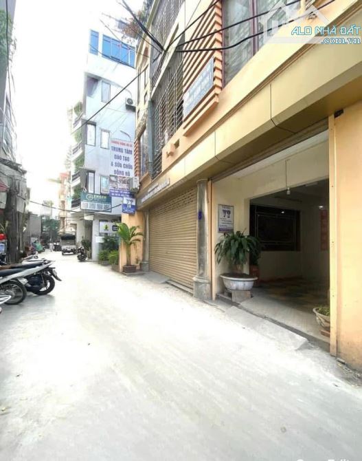 Thái Hà quận Đống Đa 207m2 MT9,3m-5Tầng Ô Tô Tránh,Gần Phố Kinh Doanh Cực Đẹp