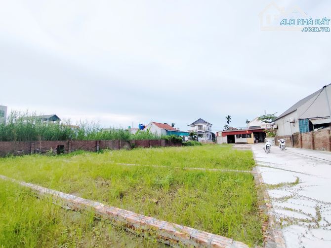 Bán 67,3m tại Đông Tảo. Vị trí hót nằm giữa 2 khu chợ và đô thị sầm uất.hàng hiếm…