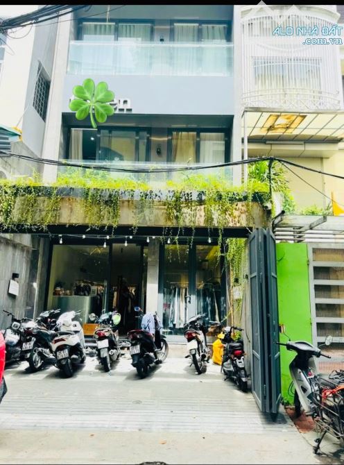 Bán nhà KHU HOÀNG CẦU 90m2, 7 tầng thang máy - 2 mặt thoáng -Ô TÔ tránh - KD nhộn nhịp