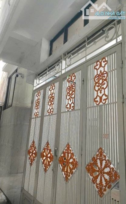 bán nhà Ngõ Nguyễn Hy Quang (Ngõ Giếng)Đống Đa DT 40m, (từ T2 45m) 5 Tầng, MT 9m