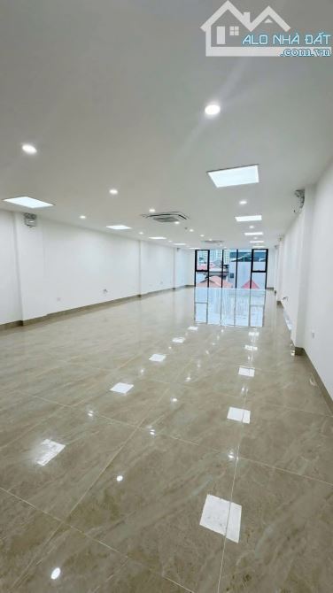 51 6 tỷ - MP Võ Thị Sáu, Tòa nhà 90m x 7 tầng x 6m mặt tiền.