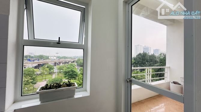 (Phong thủy tốt - chính chủ) cho thuê gấp căn góc đẹp, 3PN, 2WC, 104m, Bắc Linh Đàm